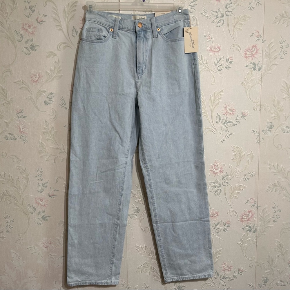 16. NWT Universal Thread women jeans size 4